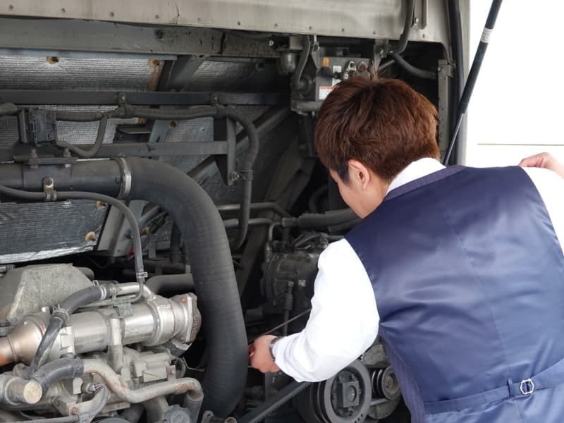 運転前のエンジンルーム検査（必須）
